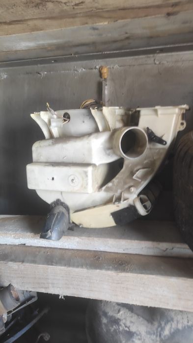 Продам  розширюваний бачок Пассат б2 ,88 року.