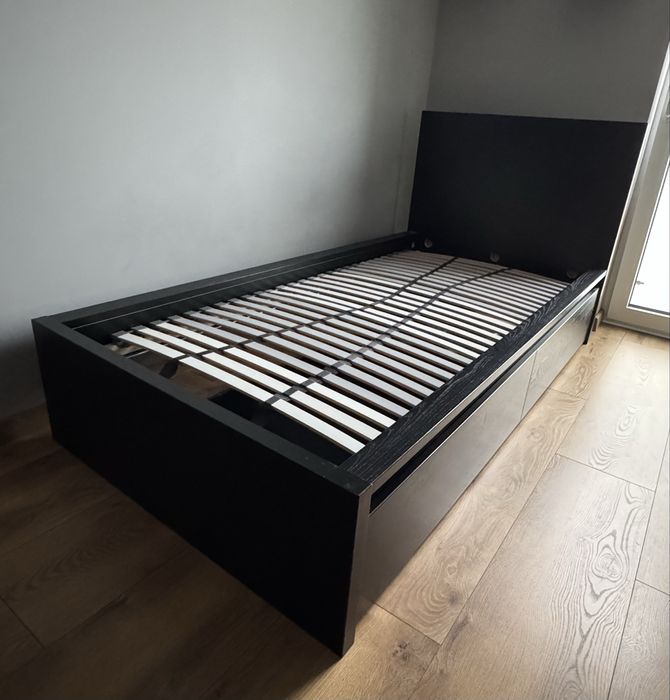 Łóżko bez materaca