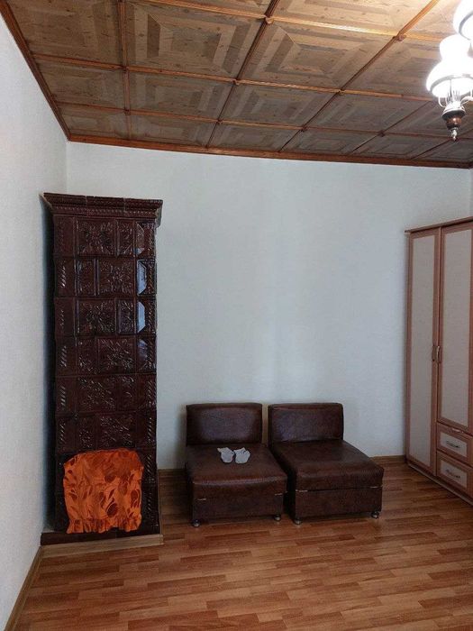 Продам житловий будинок зі зручностями