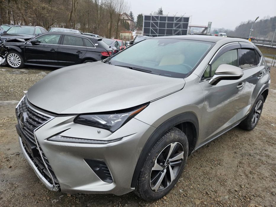 Lexus NX 2.5  hybryda  2020 rok   BOGATE WYPOSAŻENIE  4x4 Francja