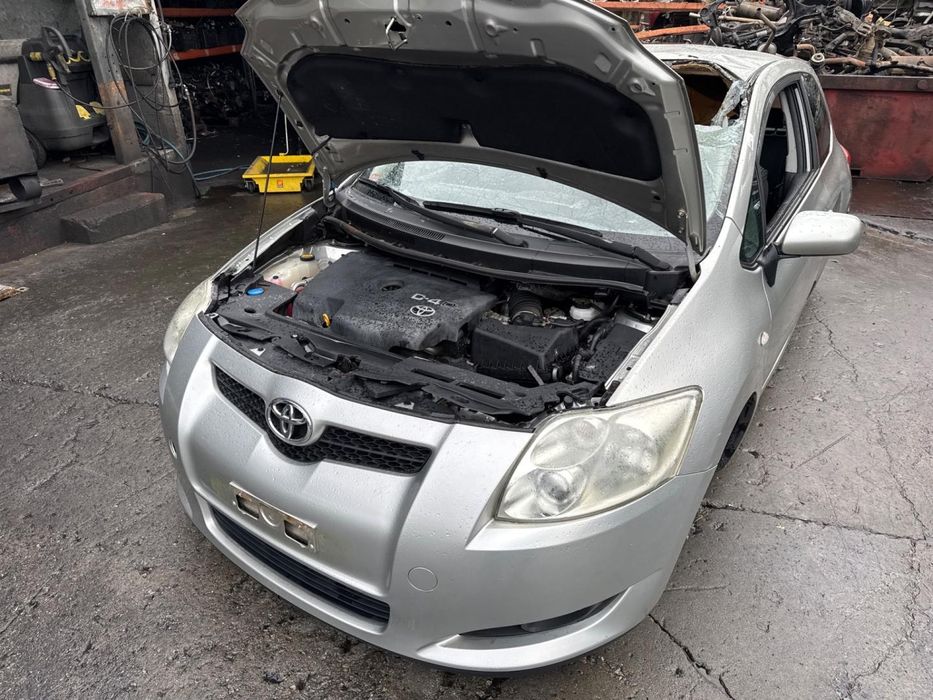 Calíper De Freio Traseiro Direito Toyota Auris