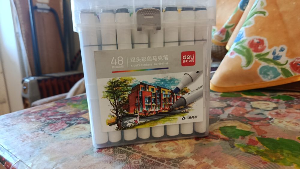 Фломастеры для рисования разноцветные, 48  штук, в отличном состоянии