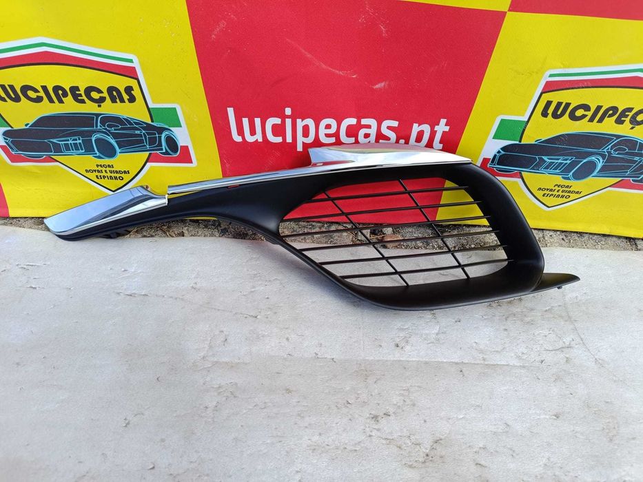 Grelha do para choque PEUGEOT 308 II 13-