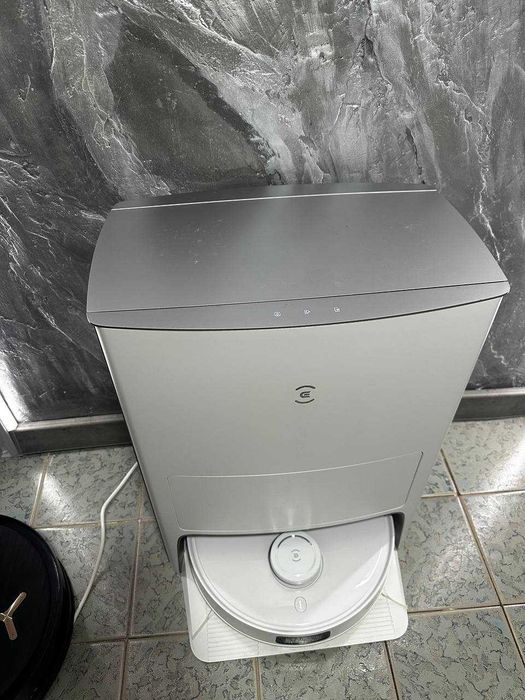 Моющий робот-пылесос с камерой Ecovacs Deebot X1 Omni (Полный комплект,идеальное состояние)