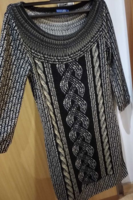 Vestido malha outono/inverno com padrão Berskha/Como Novo(com portes)