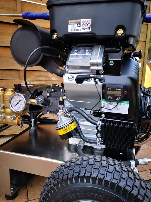 Myjka ciśnieniowa Spalinowa Briggs Vanguard 23KM