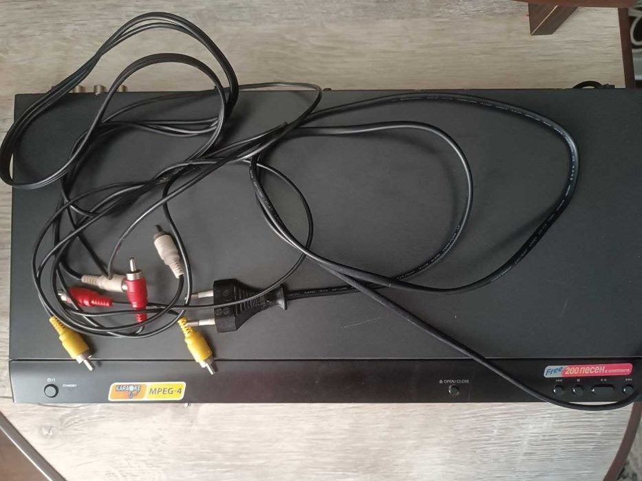 DVD плеєр Samsung karaoke mpeg-4 (без пульта, робочий)»
