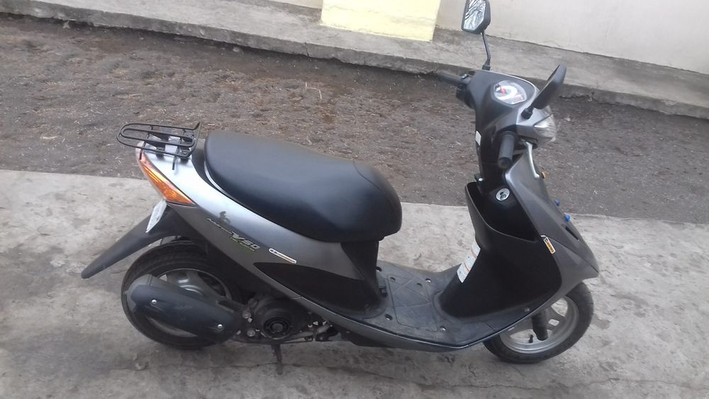 Японський інжекторний скутер Сузукі Адрес V 50 на Українському обліку