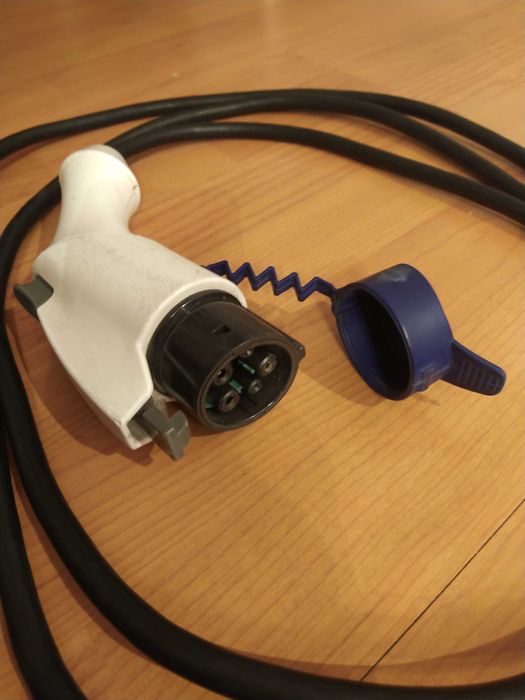 Ficha tipo 1 para carro elétrico.