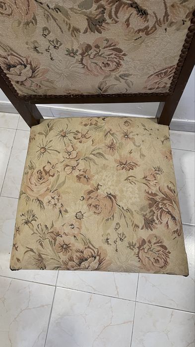 Cadeira forrada anos 70