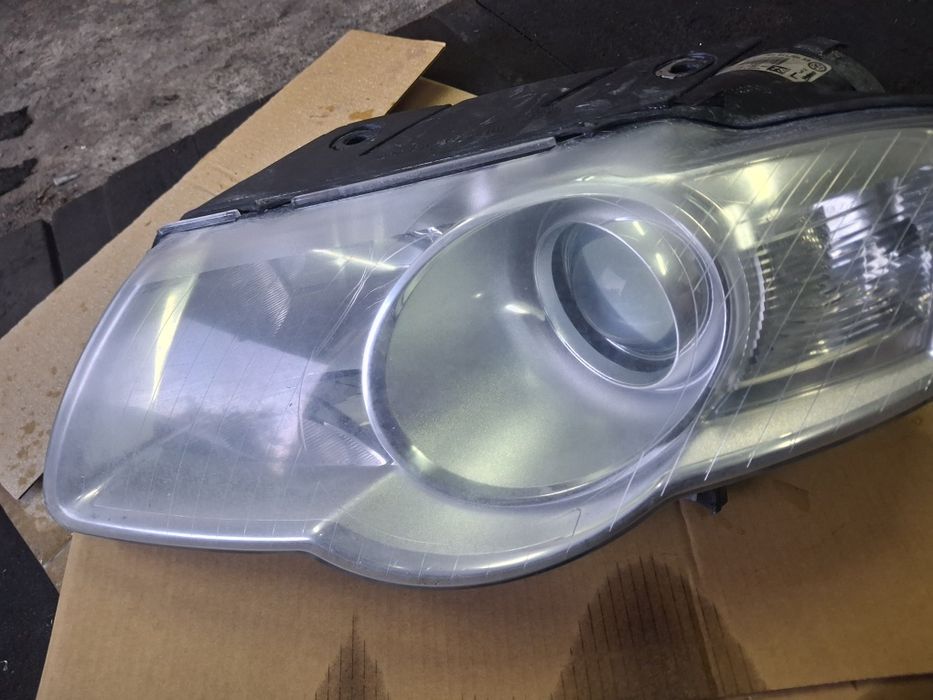 Lampy przednie do pasata b6 2009