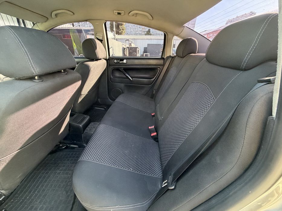 Volkswagen Passat 2002 VIN WVWZZZ3BZ2P180024 фото оголошення 8 з 8