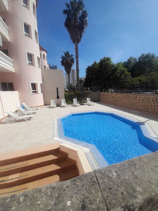 T2 c/Piscina e WiFi, condominio fechado em Monte Gordo
