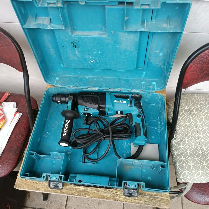 Makita HR 2631FT Młotowiertarka kucie 800W