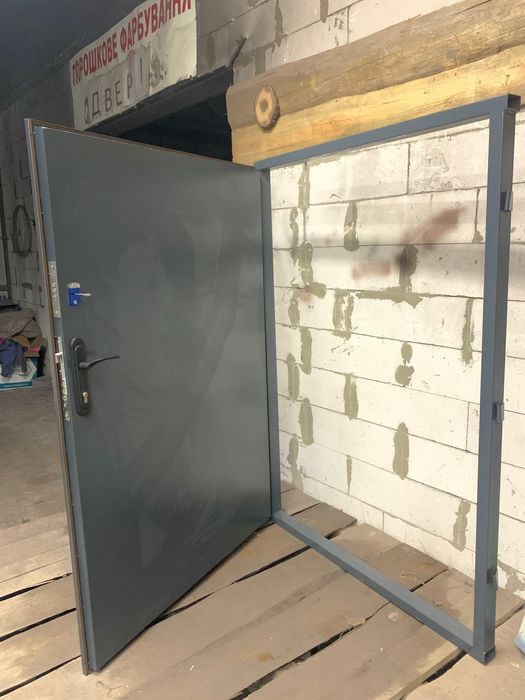 Двері за шаленими знижками