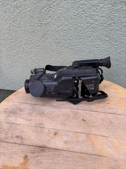 Kamera VHS-C Panasonic NV-MC20 uszkodzona vintage