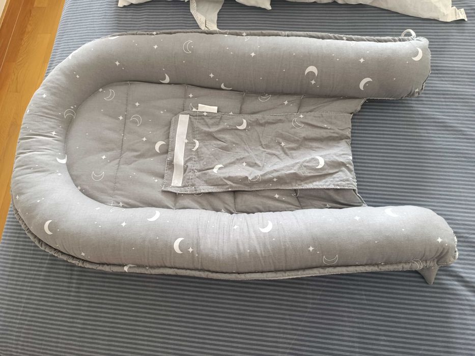 Ninho redutor de cama bebé