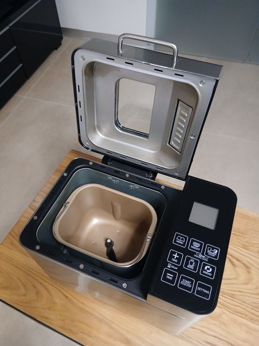 Niemiecki automat do chleba GASTROBACK