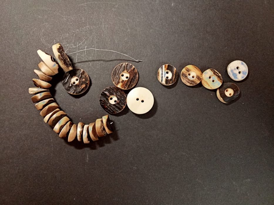 Ґудзики вантажні з рогу оленя