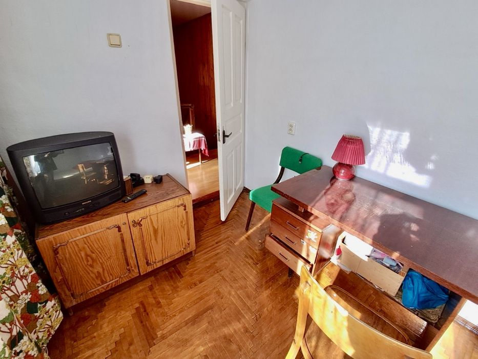 Продається 2-поверховий котедж