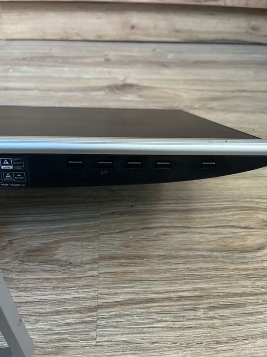 Monitor HP 24f.
