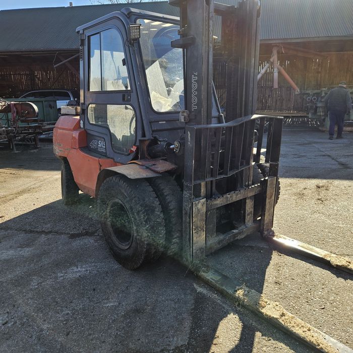 Wozek widłowy toyota SAS 45 4, tony