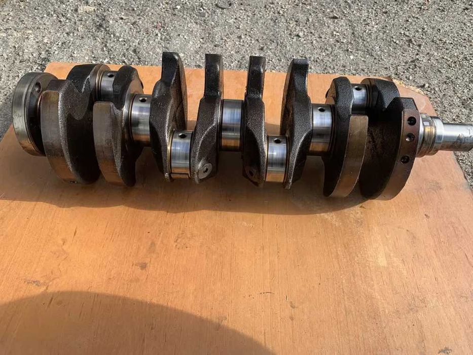 Мазда 626 GE Коленвал