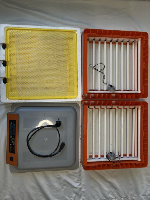 Продам інкубатор автоматичний HHD E92