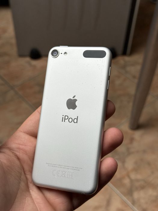 iPod Touch 6gen | 32GB | Silver | WiFi BT Jack 3.5mm
