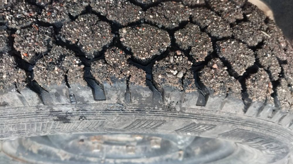 Продам ниву стан добрий КПП тоже