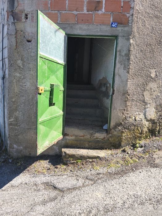 Vendo uma casa no prado de baixo