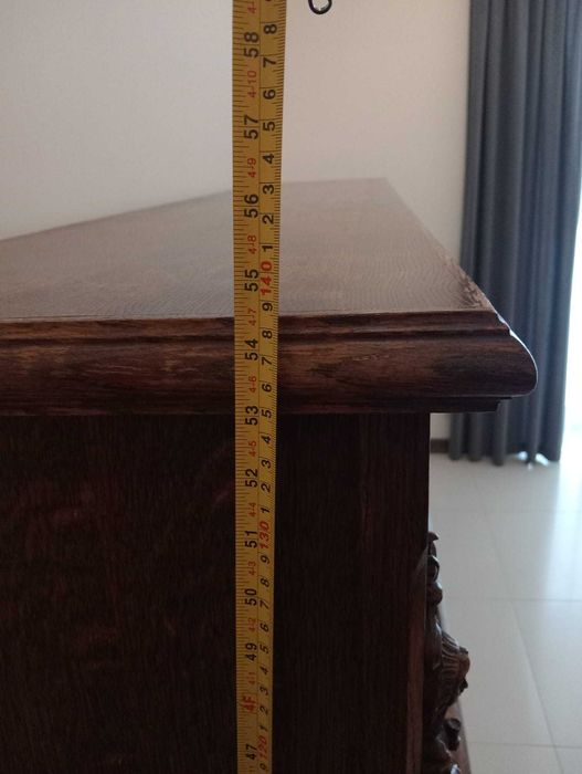 dwie komody rzeżbione