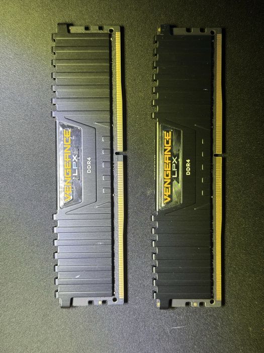 corsair ddr4 3600 - купити комплектуючі для ПК - Ціна на OLX.ua
