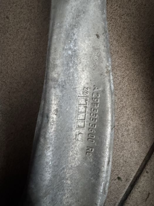 Mercedes. Цапфа, стійка, ричаг 296,297,295