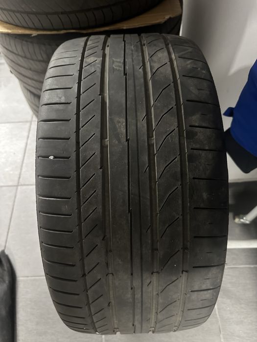 Pneu 245/35 R18 (1) Continental