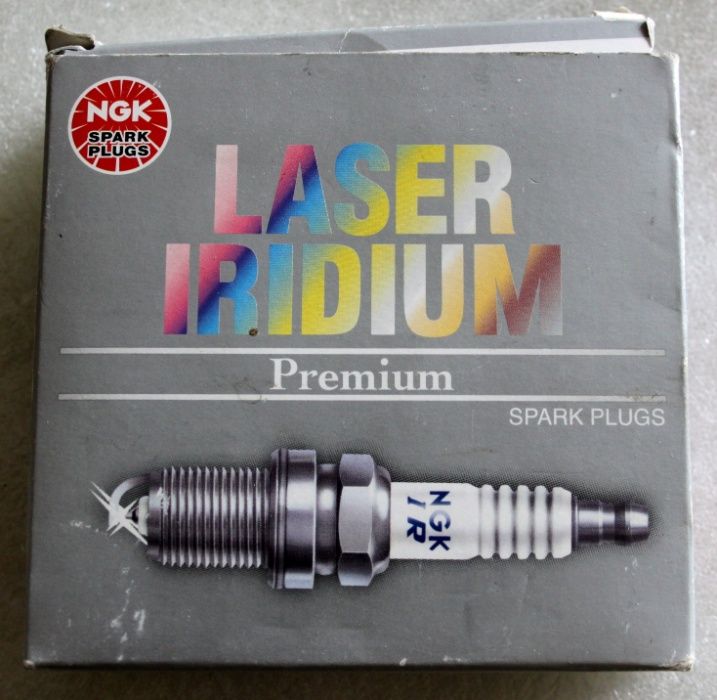 Свечи зажигания NGK 97225 LMAR9AI-8 Laser Iridium Plug новые
