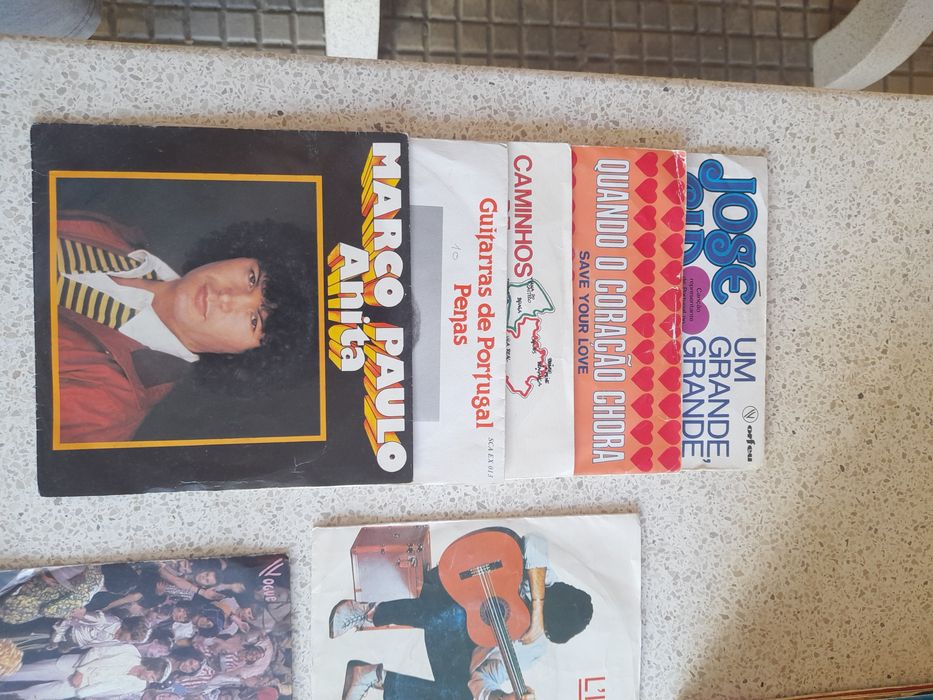 Lote de 79 discos antigos