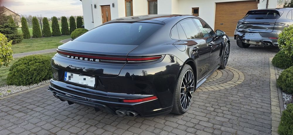 Porsche Panamera Panamera 4 Active Ride