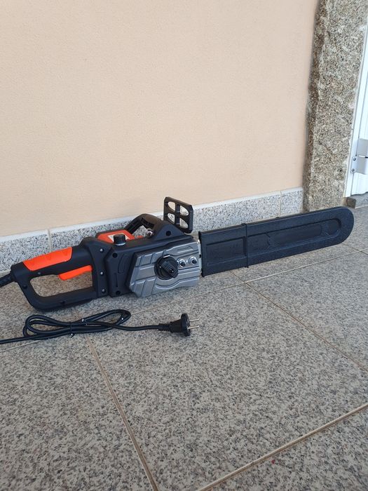 Motosserra Elétrica 2000W Lâmina 16" (405mm) – Nova
