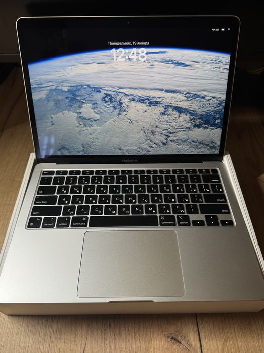 MacBook Air m1 2020 8/512