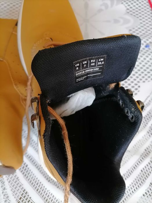 Buty  męskie 4F koloru jasnobrąz rozm. 40