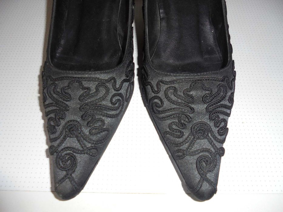 sapatos de mulher cor pretos
