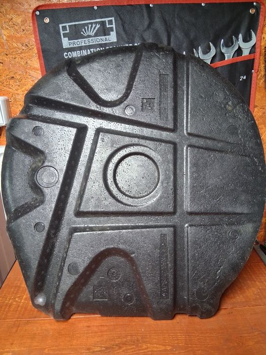 Mercedes C klasa W203 sedan WKŁAD KOŁA BAGAŻNIKA