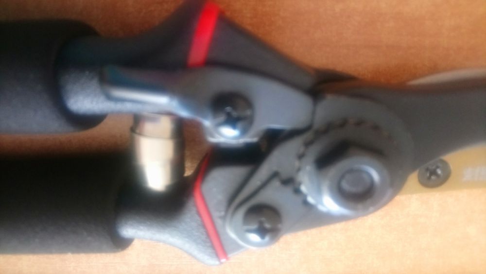 Nożyce do cięcia gałęzi.