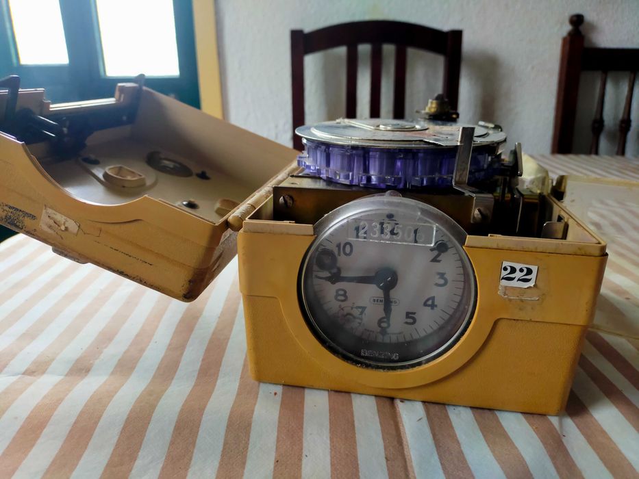 Relógio para marcar pombos