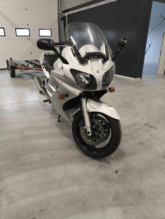 Yamaha fjr 1300 owiewka bok 2002