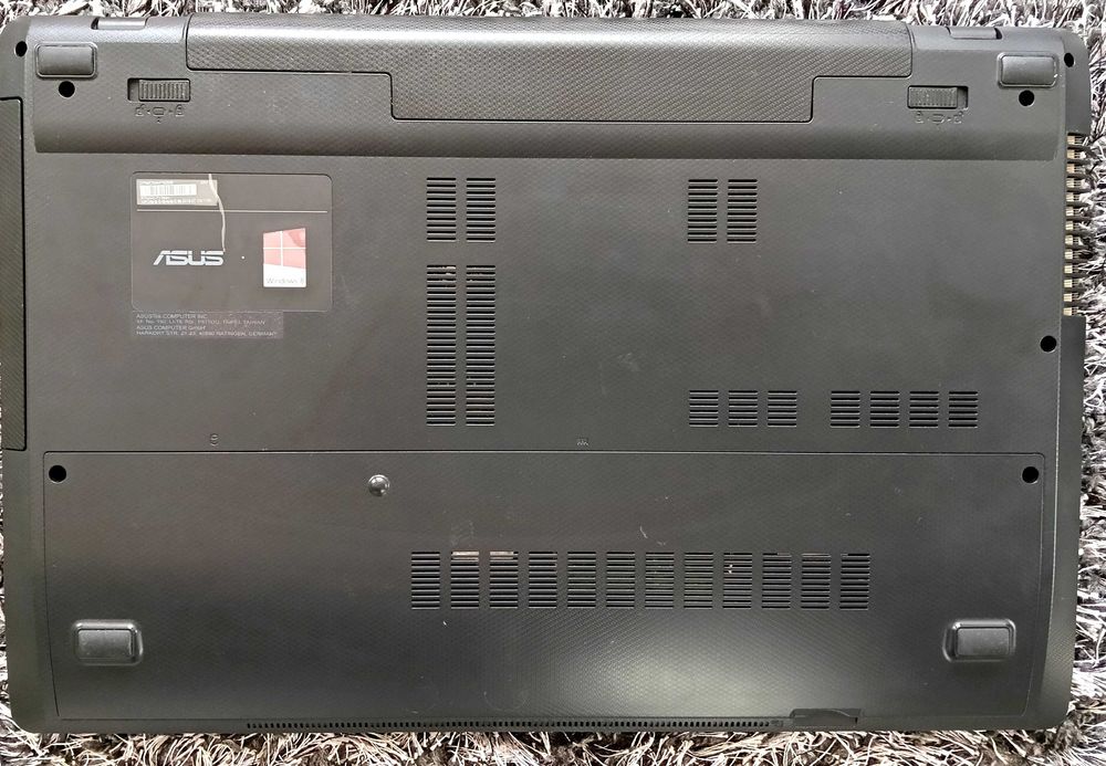 Asus R704V -17 cali - i5- GF 720M- SSD -8Gb Ram