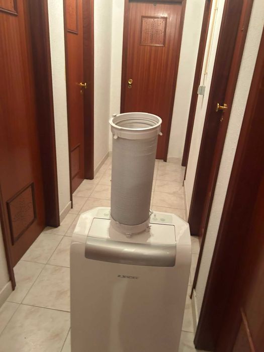 Ar Condicionado Portátil Jocel 12000 BTU Quente/Frio