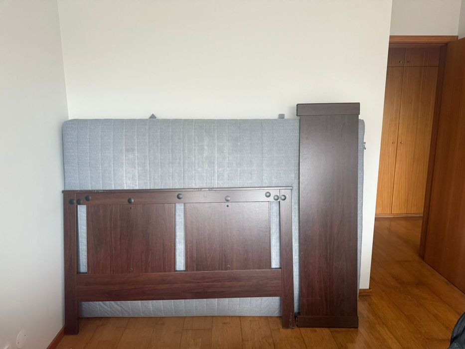 Cama castanha IKEA + colchão. Modelo SONGESAND