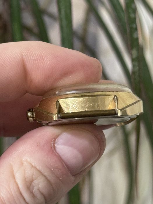 Часы позолота Полет и Восток